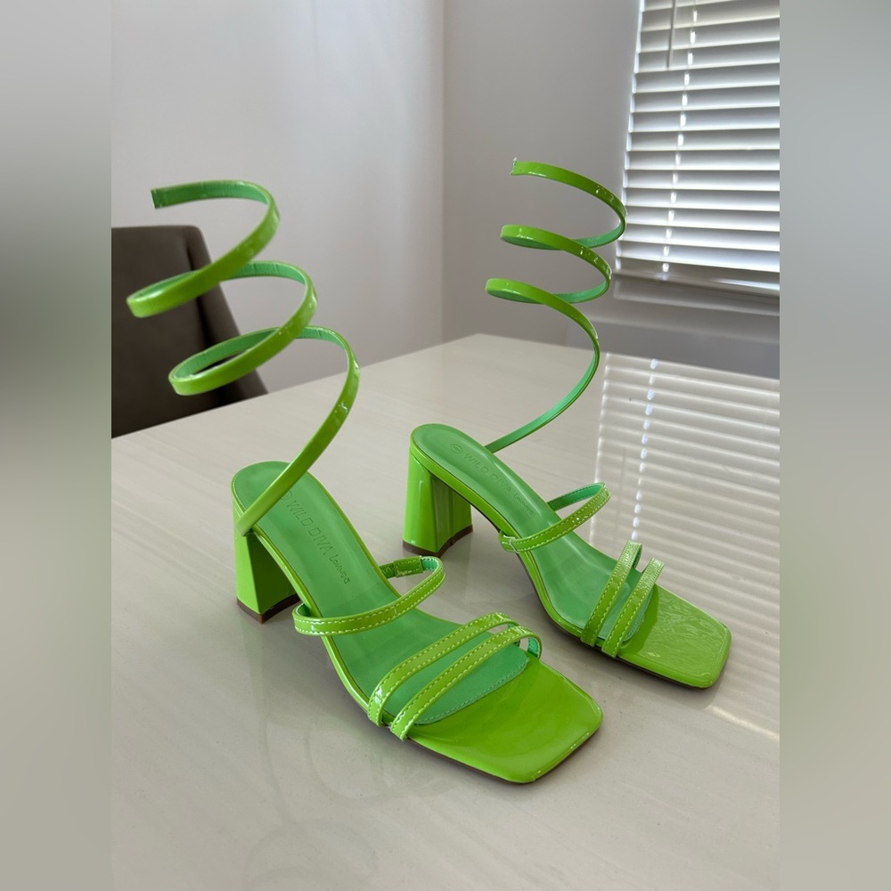 Green Wrap Up Heels💚